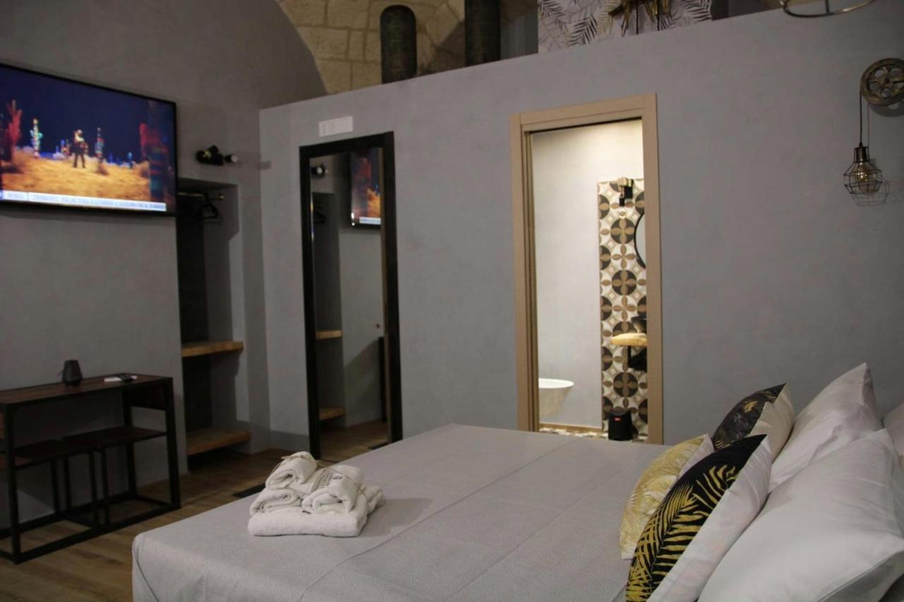 La Dimora Del Principe-Piano Terra Bed and Breakfast Trani Exteriör bild