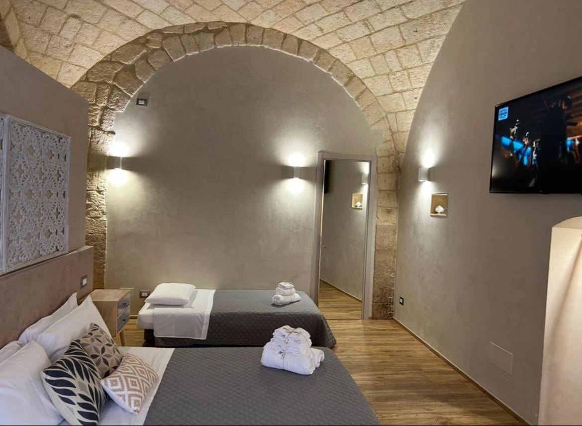 La Dimora Del Principe-Piano Terra Bed and Breakfast Trani Exteriör bild
